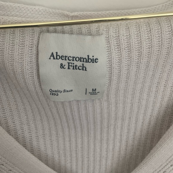 A&F sweater. GUC. No flaws or holes. - Picture 5 of 8